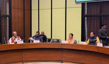 देश में किफायती, सुलभ एवं गुणवत्तापूर्ण शिक्षा हेतु बजटीय व नीतिगत पहलुओं पर Estimates Committee की बैठक सांसद बृजमोहन ने दिए महत्वपूर्ण सुझाव