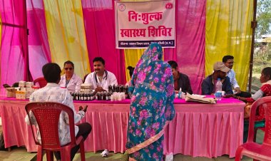 मुंगेली जिले के दाऊकापा में निःशुल्क स्वास्थ्य शिविर आयोजित, 142 सांवरा समुदाय के लोगों ने कराया इलाज