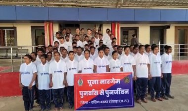 सुरक्षाबलों को मिली बड़ी सफलता, 63 नक्सलियों ने किया समर्पण, 1 करोड़ से भी ज्यादा का था इनाम