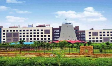 सरकार ने 34 अधिकारियों की जिम्मेदारी बदली