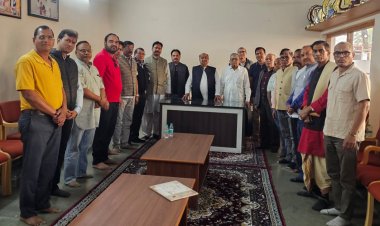 संगठन, समर्पण और संकल्प का स्वर— पुरंदर मिश्रा के नेतृत्व में हुई उत्कल विप्र समाज की सार्थक बैठक