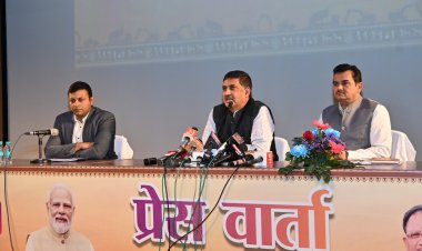 सचिव भौमिकी एवं खनिकर्म  पी. दयानंद की पत्रकार वार्ता