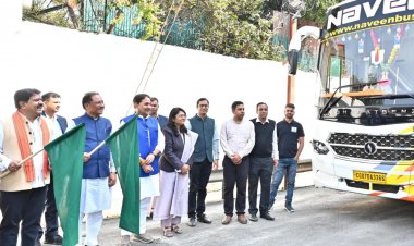 मुख्यमंत्री  विष्णु देव साय ने बस्तर संभाग के पंचायत प्रतिनिधियों को महाराष्ट्र अध्ययन भ्रमण के लिए किया रवाना