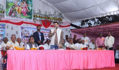 विधायक अनुज शर्मा ग्राम जरौदा में आयोजित गुहा निषाद राज जयंती एवं मड़ई मेला में हुए शामिल