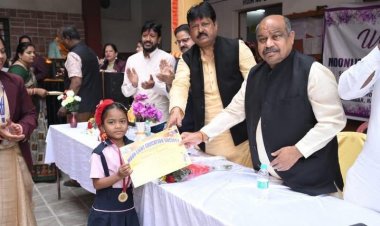 मूनलाइट स्कूल में सम्मान और संस्कृति का उत्सव, विधायक पुरंदर मिश्रा संग बच्चों के सपनों को मिली नई उड़ान