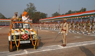 कबीरधाम में उत्साह और उमंग के साथ मनाया गया 77 वां गणतंत्र दिवस