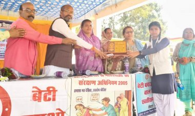 बेटी बचाओ बेटी पढ़ाओ की थीम पर कोदागांव में विशेष जागरूकता कार्यक्रम आयोजित जिले के मेधावी छात्राएं हुईं सम्मानित