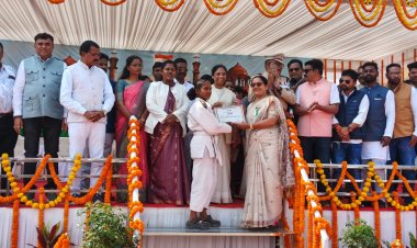 गणतंत्र दिवस समारोह में प्रधानमंत्री राष्ट्रीय बाल पुरस्कार से सम्मानित योगिता मंडावी का हुआ सम्मान