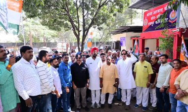 बढ़ते अपराध के खिलाफ कांग्रेस का विरोध प्रदर्शन