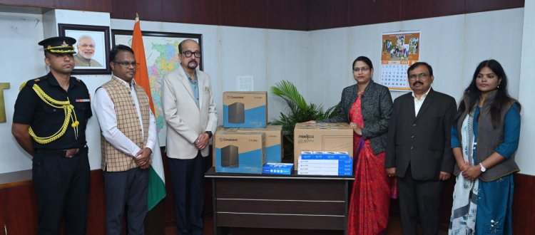 राज्यपाल श्री डेका ने कस्तूरबा गांधी बालिका आवासीय विद्यालय को प्रदान किए पांच कम्प्यूटर