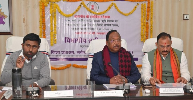 जनहितैषी वाले स्वीकृत कार्य समय-सीमा में करें पूरा: मंत्री  रामविचार नेताम