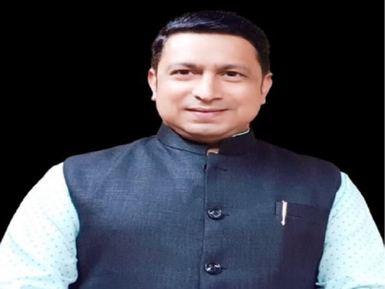 BREAKING : पार्टी से निकाले गए कांग्रेस प्रवक्ता विकास तिवारी, 6 साल के लिए निष्कासित