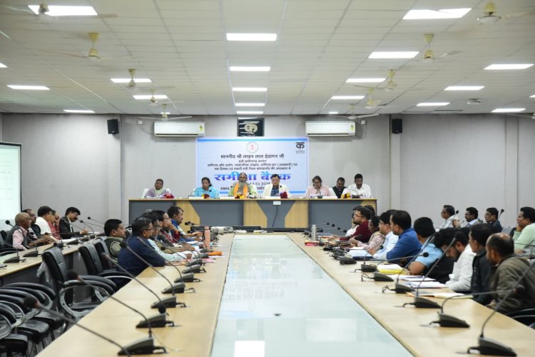 प्रभारी मंत्री लखन लाल देवांगन ने कोंडागांव में ली विभागीय समीक्षा बैठक