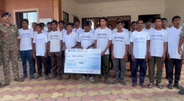 Breaking : छग में नक्सलियों को बड़ा झटका, 29 कैडरों ने किया आत्मसमर्पण