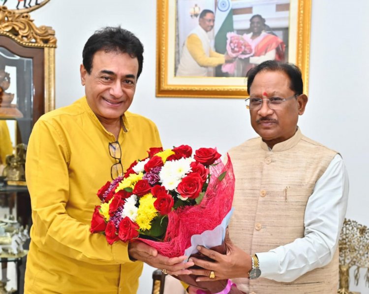 मुख्यमंत्री विष्णुदेव साय से सुप्रसिद्ध अभिनेता श्री नीतिश भारद्वाज ने की सौजन्य मुलाकात