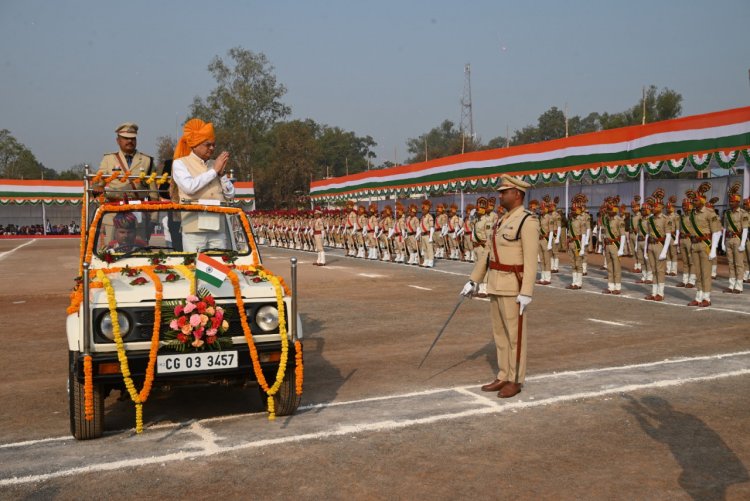 कबीरधाम में उत्साह और उमंग के साथ मनाया गया 77 वां गणतंत्र दिवस