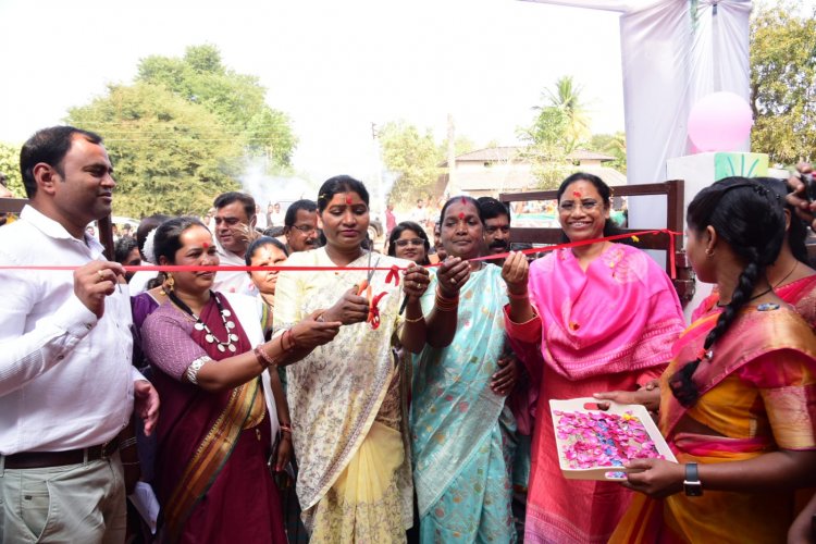 राष्ट्रीय अनुसूचित जनजाति आयोग की सदस्य डॉ. आशा लकड़ा और विधायक सुश्री उसेंडी ने किया लोकार्पण