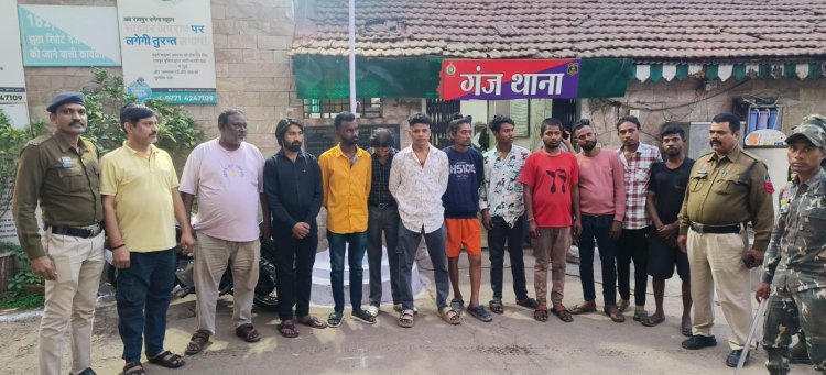 कमिश्नरेट लागू होने के बाद पुलिस का बदला अंदाज़, खेल के मैदान और सुनसान इलाके सुरक्षित करने निकल रहे पुलिस जवान