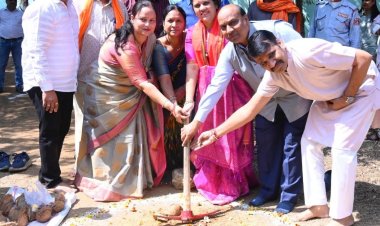 बंजारी माता मन्दिर के समीप रविवि परिसर में लगभग 17 लाख के 6 सीटर नवीन आकांक्षीय शौचालय का शीघ्र निर्माण