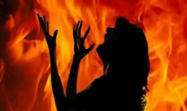 CG – दिल दहला देने वाली घटना : पति ने की हैवानियत की हदें पार, पत्नी-बेटी को पेट्रोल डालकर जिंदा जलाया, इस वजह से दिया वारदात को अंजाम