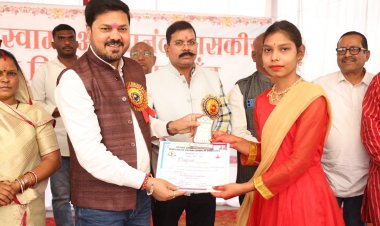 विधायक अनुज शर्मा ने सारागांव स्वामी आत्मानंद स्कूल के वार्षिकोत्सव में की शिरकत; अटल टिंकरिंग लैब का किया लोकार्पण