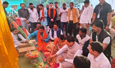 दर्री जोन में बनेंगे 28 आंगनबाड़ी भवन, वहीं बस स्टाप व सामुदायिक भवन जनसेवा में हुये समर्पित, जोन को मिली 03 करोड रू. के विकास कार्यो की सौगात