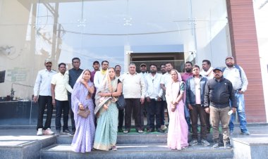 पर्यटन एवं संस्कृति मंत्री  राजेश अग्रवाल ने लखनपुर में जनप्रतिनिधियों एवं नागरिकों से की भेंट