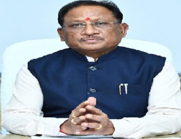 मुख्यधारा की ओर लौटता विश्वास: दक्षिण बस्तर में 51 माओवादी कैडरों का आत्मसमर्पण, शांति और विकास की दिशा में बड़ा कदम – मुख्यमंत्री साय