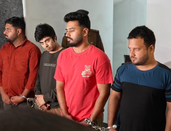 17 लाख नगदी रकम के साथ ऑनलाईन सट्टा संचालित करने वाले गिरोह का पर्दाफाश