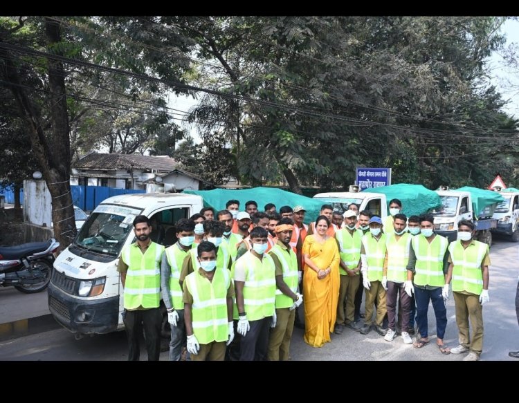 कचरा संग्रहण के पश्चात उसे ट्रांसफर स्टेशन तक ले जाते समय प्रत्येक कचरा वाहन पर निर्धारित मानक की ग्रीन नेट लगी हो : मीनल चौबे