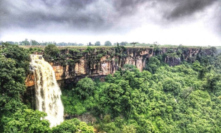 बस्तर पर्यटन को नई दिशा : मेंद्री घूमर जलप्रपात के समीप सजेगा भव्य रिसोर्ट