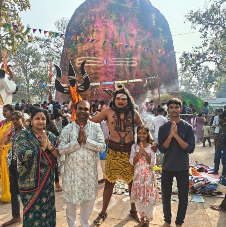 भकुर्रा महादेव की महिमा अपरंपार महाशिवरात्रि पर उमड़ा श्रद्धालुओं का जनसैलाब, बोल बम के जयघोष से गूंज उठा भूतेश्वर धाम