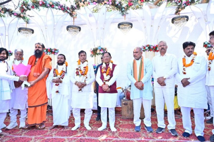 सीएम साय ने “विशाल सतनाम सद्भाव पदयात्रा” का किया शुभारंभ, गुरु घासीदास के अनुयायियों का दल पावन गिरौदपुरी धाम के लिए हुआ रवाना