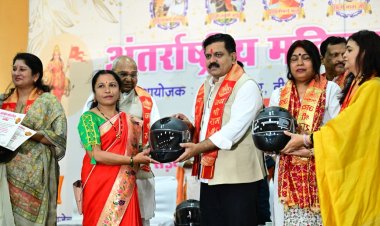 मैं भारत हूं” थीम पर भव्य बाइक-स्कूटी रैली, गोल्डन बुक ऑफ वर्ल्ड रिकॉर्ड में दर्ज