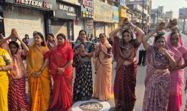 धमतरी में जैन मुनियों का हुआ मंगल प्रवेश,भाजपा प्रदेश उपाध्यक्ष रंजना साहू ने शामिल होकर लिया आशीर्वाद