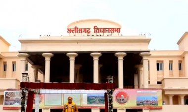 छत्तीसगढ़ विधानसभा : फिटनेस सर्टिफिकेट और ओवरलोडिंग पर सदन में भारी हंगामा, विपक्ष ने किया वॉकआउट