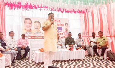 "हमने बनाया है, हम ही संवारेंगे" विधायक सुनील सोनी  ने  मठपुरैना में विकासकार्यों का भूमिपूजन कर सभी को हार्दिक बधाई और शुभकामनाएं दिया।