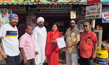 * देवेन्द्र सिंग आजमानी ने प्रधानमंत्री आवास हेतु जताया आभार,लक्ष्मण पहलवान ने वृहद कुश्ती कार्यक्रम की तैयारी की चर्चा भाजपा प्रदेश उपाध्यक्ष से की