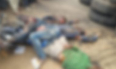 दर्दनाक हादसा…बाइक सवार पर पलटा कोयले से लदा ट्रका, मौके पर ही तीन लोगों की मौत