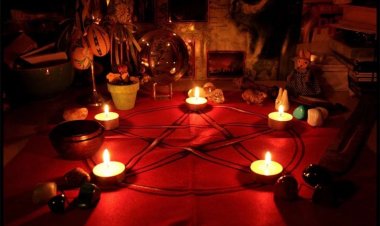 CG – भिखारी ने खुद का गला काटा, पूजा कक्ष में इस हाल में मिली लाश, मचा हड़कंप…!!