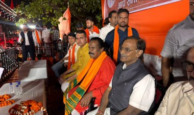 हिन्दू नव वर्ष के अवसर पर रामराज समिति की भव्य शोभायात्रा में  तिलोकचंद बरड़िया एवं प्रदेश अध्यक्ष  किरण सिंह देव की गरिमामयी उपस्थिति