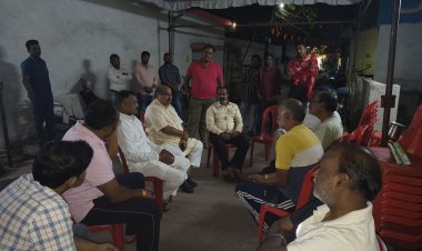 खल्लारी रोपवे दुर्घटना : आयुषी धावरे के निधन पर विधायक पुरंदर मिश्रा ने जताया गहरा शोक, परिजनों से मिलकर दी सांत्वना, हर संभव सहायता का दिया आश्वासन