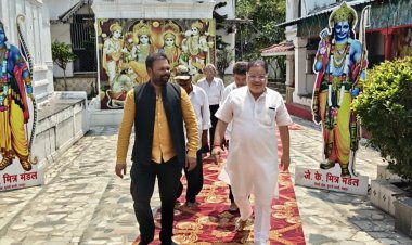 विधायक  सुनील सोनी जी आज जैतुसाव मठ नया मंदिर, आरडीए कॉलोनी, श्री राम मंदिर, बैरन बाजार में श्री रामनवमीं के पावन आयोजनों में शामिल हुए।