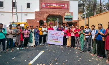 मैट्स यूनिवर्सिटी योग विभाग का शैक्षणिक भ्रमण मुंगेर आश्रम में: योग, अनुशासन और साधना का अद्भुत संगम