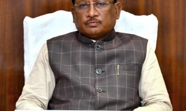 नाचा के जनक दाऊ दुलार सिंह मंदराजी की जयंती पर मुख्यमंत्री साय ने किया नमन