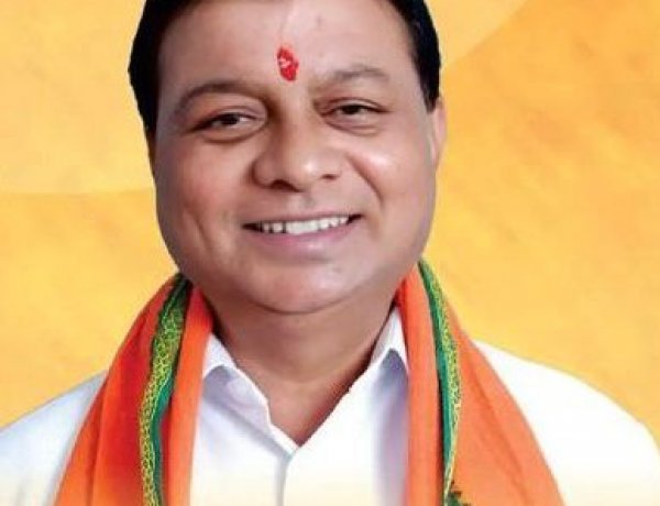 वाणिज्य एवं उद्योग और श्रम मंत्री लखन लाल देवांगन ने प्रदेशवासियों को दी होली पर्व की बधाई….