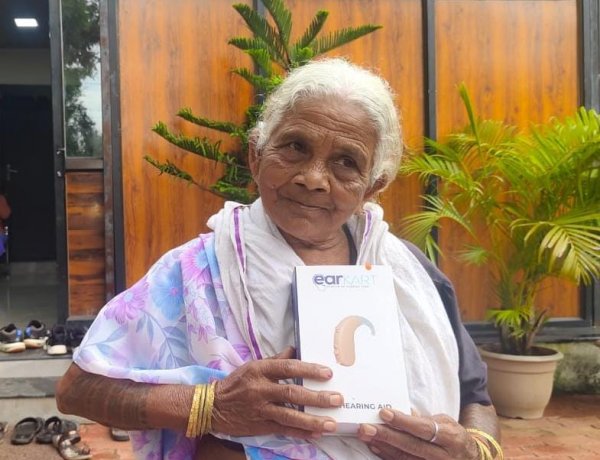 90 वर्षीय चाका बाई पुनः सुन सकती है जीवन की मधुर ध्वनि