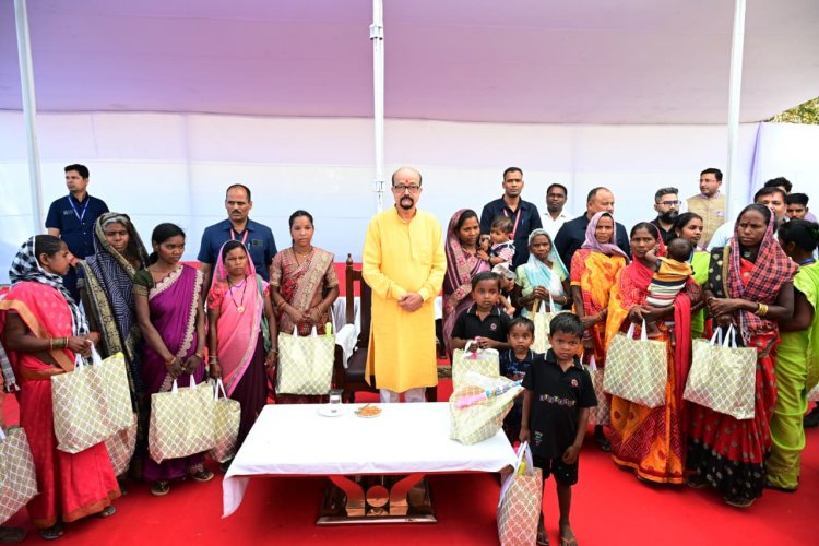 राज्यपाल डेका ने बैगा-बिरहोर आदिवासियों की संस्कृति को सहेजने की दी सीख