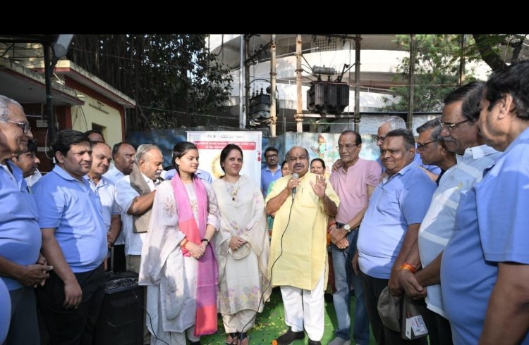 मेहनत और लगन की मिसाल बनी रायपुर की बेटी: विधायक पुरंदर मिश्रा ने यूपीएससी में 35वीं रैंक पाने वाली वैभवी अग्रवाल को किया सम्मानित