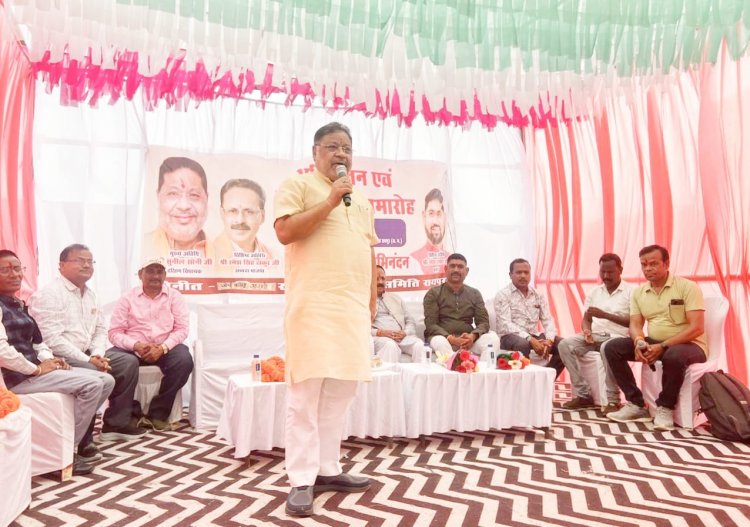 "हमने बनाया है, हम ही संवारेंगे" विधायक सुनील सोनी  ने  मठपुरैना में विकासकार्यों का भूमिपूजन कर सभी को हार्दिक बधाई और शुभकामनाएं दिया।